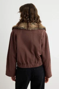 TRENDYOLMİLLA Brown Oversized Pattern Quilted Lined Fur Collared Coat - Image 5