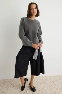 TRENDYOLMİLLA Anthracite Thick Regular Pattern Knitting Sweatshirt with Fleece Inside Washable Stone Accessories - Image 2
