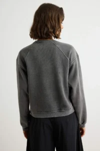 TRENDYOLMİLLA Anthracite Thick Regular Pattern Knitting Sweatshirt with Fleece Inside Washable Stone Accessories - Image 4