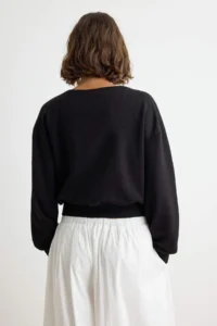 TRENDYOLMİLLA Black-Ecru Double Layer Thick Regular Pattern Double breasted Collar Knitting Sweatshirt - Image 5
