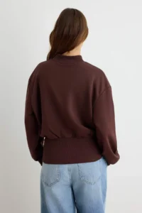 TRENDYOLMİLLA Brown Thick Fleece Inside Waist Fitting Zippered High Neck Oversized Knitting Sweatshirt - Image 4