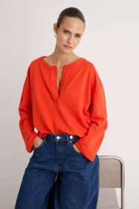 TRENDYOLMİLLA Red Thick Collar Detailed Oversized/Wide Cut Drop Sleeve Knitting Sweatshirt - Image 2