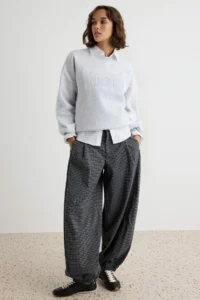 TRENDYOLMİLLA Kar Melange Thick Oversized/Wide Pattern Slogan Kabartma Embroidered Knitting Sweatshirt - Image 2