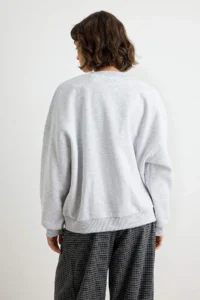 TRENDYOLMİLLA Kar Melange Thick Oversized/Wide Pattern Slogan Kabartma Embroidered Knitting Sweatshirt - Image 4
