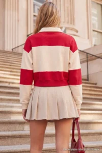 TRENDYOLMİLLA Red-Stone Thick Color Bloklu Polo Shirt Collar Slogan Embroidered Crop Knitting Sweatshirt - Image 2