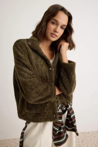 TRENDYOLMİLLA Khaki Plush Oversized snaps Pocket Detail High Neck Knitting Sweatshirt - Image 2