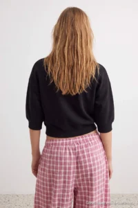 TRENDYOLMİLLA Black Thick Truvakar Balloon Sleeve Knitting Regular Pattern Crop Length Sweatshirt - Image 5