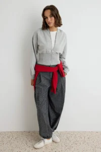 TRENDYOLMİLLA Gray Melange Thick Without Raising Waist Fitting Hooded Zippered Knitting Cardigan/Sweatshirt - Image 2
