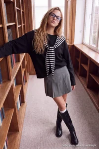 TRENDYOLMİLLA Black Striped Shawl Detailed Oversized/Wide Cut Thick Knitting Sweatshirt - Image 2