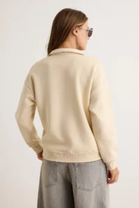TRENDYOLMİLLA Stone Thick Polo Shirt with Fleece Inside V-neck Oversized/Wide Cut Knitting Sweatshirt - Image 4