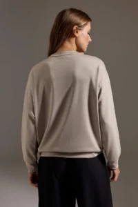 TRENDYOLMİLLA Stone Soft Touch Oversized/Wide Cut Crew Neck Knitting Sweatshirt - Image 4