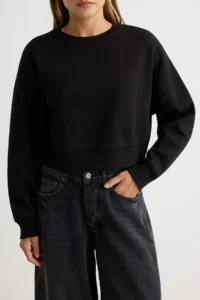 TRENDYOLMİLLA Black Thick Oversized Crop Crew Neck Knitting Sweatshirt with Fleece Inside - Image 3