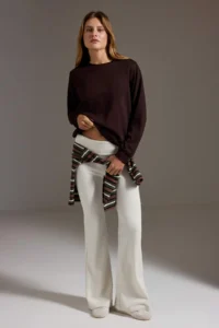 TRENDYOLMİLLA Brown Soft Touch Regular Pattern Crew Neck Knitting Sweatshirt - Image 2