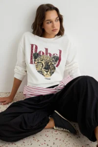 TRENDYOLMİLLA Ecru Tiger Printed Oversized/Wide Cut Thin Knitting Sweatshirt