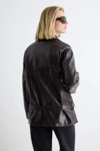TRENDYOLMİLLA Brown Faux Leather Oversized Arched Double breasted Kapama Short Trench Coat - Image 5