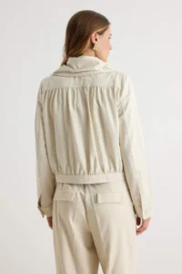 TRENDYOLMİLLA Beige Shawl Collar Detailed Mono Closure Oversized Short Trench Coat - Image 5