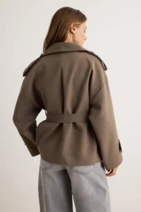 TRENDYOLMİLLA Khaki tied up Double breasted Kapama Regular Short Trench Coat - Image 4