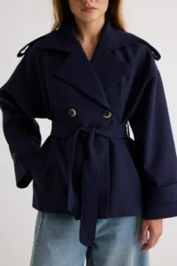 TRENDYOLMİLLA NAVY BLUE tied up Double breasted Kapama Regular Short Trench Coat - Image 4