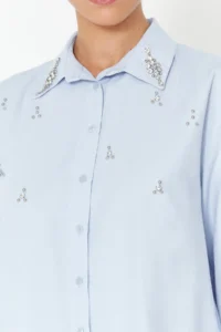 TRENDYOLMİLLA Light BLUE Front Stone Detailed Regular Normal Pattern Weaving Shirt - Image 4
