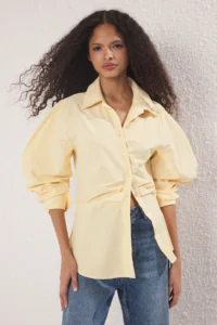 TRENDYOLMİLLA Light YELLOW Balloon Sleeve Detailed Waist Fitting Asymmetric Fitted  Shirt - Image 2