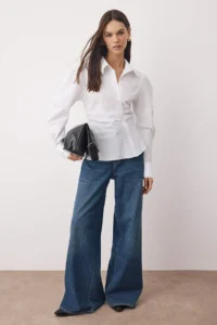 TRENDYOLMİLLA WHITE Balloon Sleeve Detailed Waist Fitting Asymmetric Fitted Shirt