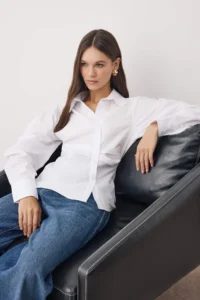 TRENDYOLMİLLA WHITE Balloon Sleeve Detailed Waist Fitting Asymmetric Fitted Shirt - Image 2