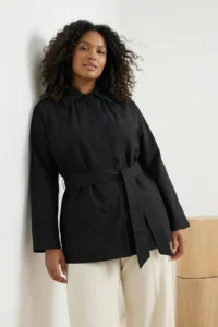 TRENDYOLMİLLA Black Oversized Plus Size Belted Short Trench Coat - Image 3