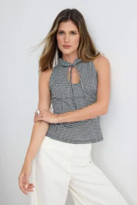 TRENDYOLMİLLA Black Checkered Fitted Keyhole Collar Sleeveless Binding Detailed textured Knitting Blouse