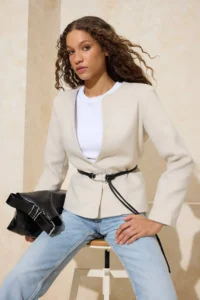 TRENDYOLMİLLA Stone Arched Lined Crew Neck Cotton Weaving Bowl Jacket - Image 2