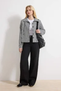 TRENDYOLMİLLA Black WHITE Mini Checkered buttoned Lined Rahat Pattern Jacket - Image 2