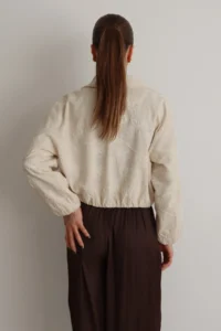 TRENDYOLMİLLA Off WHITE 100% Cotton Embroidered Zippered Thin Seasonal Crop Jacket - Image 5
