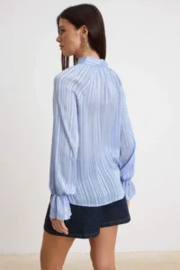 TRENDYOLMİLLA BLUE Scarf Detailed Weaving Shirt - Image 4