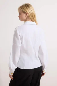 TRENDYOLMİLLA WHITE Gold Accessories Cotton Waist Fitting Shirt - Image 4