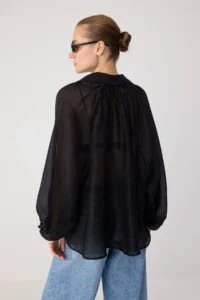 TRENDYOLMİLLA Black Thin Draped Balloon Sleeve Weaving Shirt - Image 4