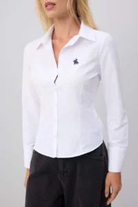 TRENDYOLMİLLA WHITE Bedene Oturan At Embroidered Weaving Shirt - Image 3
