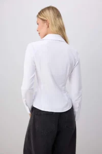 TRENDYOLMİLLA WHITE Bedene Oturan At Embroidered Weaving Shirt - Image 4