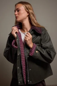TRENDYOLMİLLA Khaki Regular Pattern Patterned Lined Coat - Image 3