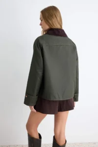 TRENDYOLMİLLA Khaki Regular Pattern Patterned Lined Coat - Image 6