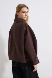 TRENDYOLMİLLA Brown Patterned Lined Soft Touch Oversized Short Coat - Image 4