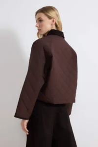 TRENDYOLMİLLA Brown Quilted Velvet Collar Regular Coat - Image 3