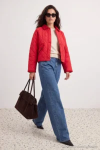 TRENDYOLMİLLA Red Quilted Velvet Collar Regular Coat - Image 3