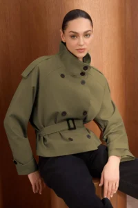 TRENDYOLMİLLA Wardrobe Essentials Khaki Regular Fit High Neck Arched Double breasted Gabardine Short Trench Coat