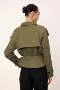 TRENDYOLMİLLA Wardrobe Essentials Khaki Regular Fit High Neck Arched Double breasted Gabardine Short Trench Coat - Image 5
