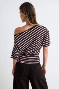 TRENDYOLMİLLA Brown Striped Fitted Boat Neck Short Shirred Crop Soft Knitting T-Shirt - Image 4
