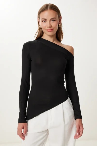 UB00427-BLACK_1