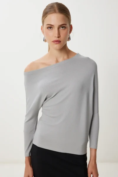 UB00473-GRAU_1
