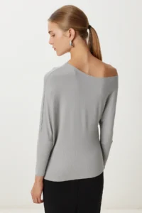 Happiness İstanbul Women Gray Boat Neck Basic Knitwear Blouse - Image 5
