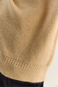 Bianco Lucci Women's Beige Crew Neck Raglan Sleeve Knitted Patterned Soft Textured Knitwear Sweater - Image 7