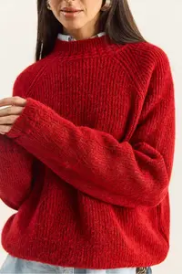 Bianco Lucci Women's Red Crew Neck Raglan Sleeve Knitted Patterned Soft Textured Knitwear Sweater - Image 7