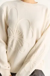 Bianco Lucci Women's Cream Soft Textured Flower Pattern Embroidered Knitwear Sweater 251085 - Image 5